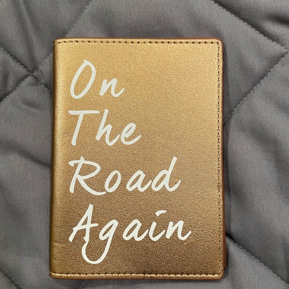 Rose gold passport cover - Picture 5 of 6
